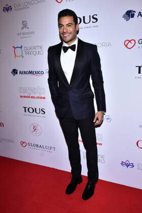 The Global Gift Gala in Mexico - Arrivals MEXICO CITY, MEXICO - NOVEMBER 19: Carlos Rivera poses for photos during a red carpet of 5th Global Gift Foundation USA to the occasion of raising funds at St. Regis Hotel on November 19, 2019 in Mexico City, Mexico Copyright: xCarlosxTischlerx EYE_4623