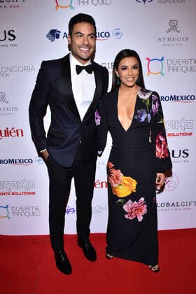 The Global Gift Gala in Mexico - Arrivals MEXICO CITY, MEXICO - NOVEMBER 19: Carlos Rivera and Eva Longoria pose for photos during a red carpet of 5th Global Gift Foundation USA to the occasion of raising funds at St. Regis Hotel on November 19, 2019 in Mexico City, Mexico Copyright: xCarlosxTischlerx EYE_4690