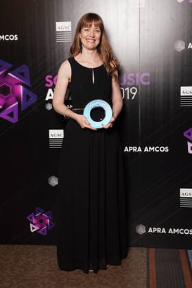 SCREEN MUSIC AWARDS 2019, Angela Little poses after winning the Best Music for a Short Film category at the annual Screen Music Awards at Forum Melbourne in Melbourne, Wednesday, November 20, 2019. ( NO ARCHIVING, EDITORIAL USE ONLY, NO USE IN BOOKS WITHOUT CONSENT MELBOURNE VIC AUSTRALIA  Copyright: xSTEFANxPOSTLESx 20191120001433772105