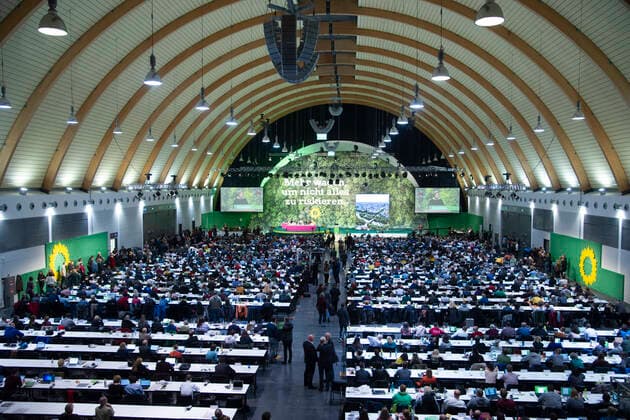 Uebersicht ueber den Plenarsaal, 44. Ordentliche Bundesdelegiertenkonferenz der Partei Buendnis 90 Die Gruenen in der Stadthalle Bielefeld vom 15.-17.11.2019