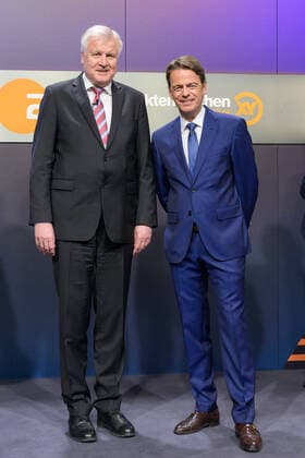 Berlin GER, Berlin, 20.11.2019, XY Preisverleihnug - ZDF v.l. Horst Seehofer, Rudi Cerne, 20.11.2019, XY Preis - ZDF, Copyright: xUwexKoch Eibner-Pressefotox EP_UKH