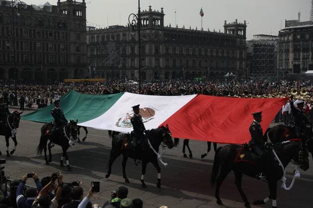 News Bilder des Tages View of the parade commemorating the 109th Anniversary of the Mexican Revolution, in Mexico City, Mexico, 20 November 2019. Anniversary of the Mexican Revolution, in Mexico City !ACHTUNG: NUR REDAKTIONELLE NUTZUNG!  Copyright: xSashenkaxGutierrezx AME7565 20191120-637098813380701712