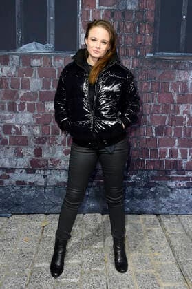 Jasna Fritzi Bauer beim Calvin Klein - A Night Of Music, Discovery And Celebration Event in der Musikbrauerei. Berlin, 20.11.2019
