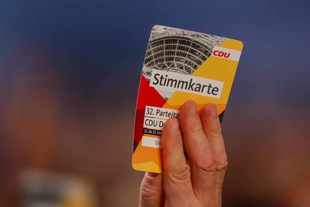 Leipzig, Deutschland, 22.11.2019, Parteitag der Christlich-Demokratischen Union, CDU, Stimmkarte , ( Defodi-01048-204572