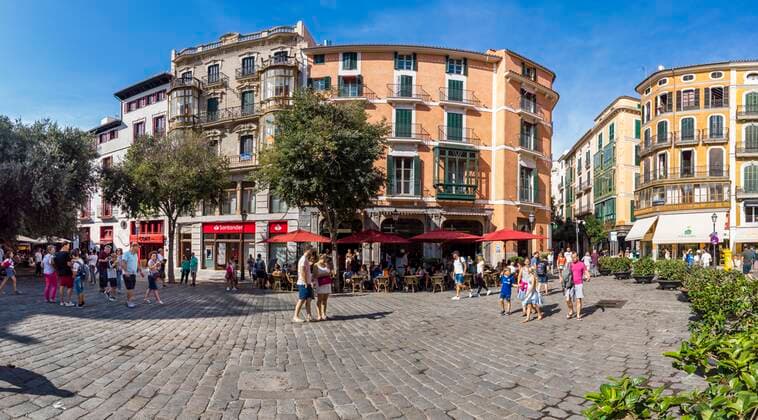 Altstadt von Palma de Mallorca, Mallorca, Balearen, Spanien, Europa Copyright: imageBROKER/MartinxMoxter iblmox05079158.jpg