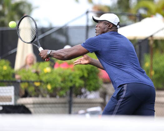 Entertainment Bilder des Tages BOCA RATON, FL - NOVEMBER 22: Seal playing Tennis at The Boca Raton Resort Tennis Center for the 29th Annual Chris Evert Raymond James Pro-Celebrity Tennis Classic, on November 22, 2019 in Boca Raton, Florida...People: Seal Boca Raton United States Of America - ZUMAs214 20191122_zba_s214_107 Copyright: xSMGx