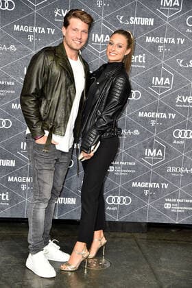 Raul Richter und Vanessa Schmitt bei der Verleihung der IMA 2019 International Music Awards am 22.11.2019 in Berlin IMA 2019 International Music Awards Verleihung in Berlin