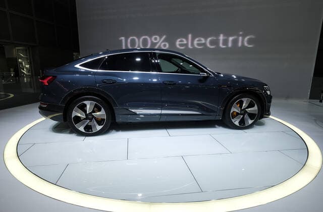 November 22, 2019, Los Angeles, California, U.S: The new Audi e-tron Sportback is displayed during the first day of the LA Auto Show outside Los Angeles Convention Center, Nov. 22, 2019 in Los Angeles. The LA Auto Show opens to the public on Nov. 22 and runs through Dec. 1. Los Angeles U.S. - ZUMAc68_ 20191122_zaf_c68_096 Copyright: xRingoxChiux