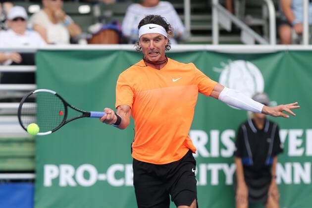 DELRAY BEACH, FL - NOVEMBER 24: Gavin Rossdale participates in the 30TH Annual Chris Evert Pro-Celebrity Tennis Classic presented by Chase Private Client at Delray Beach Tennis Center on November 24, 2019 in Delray Beach, Florida..People: Gavin Rossdale Delray Beach United States Of America - ZUMAs214 20191124_zba_s214_095 Copyright: xSMGx