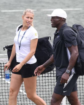 DELRAY BEACH, FL - NOVEMBER 24: Seal and his new slovenija tennis pro girlfriend Tina Hojnik have a tender private moment on a side court after they participated in the 30TH Annual Chris Evert Pro-Celebrity Tennis Classic presented by Chase Private Client at Delray Beach Tennis Center on November 24, 2019 in Delray Beach, Florida..People: Seal, Tina Hojnik Delray Beach United States Of America - ZUMAs214 20191124_zba_s214_037 Copyright: xSMGx
