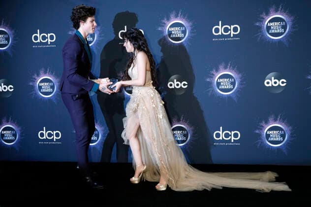 Shawn Mendes und Camila Cabello bei der Verleihung der 47. American Music Awards 2019 im Microsoft Theater. Los Angeles, 24.11.2019