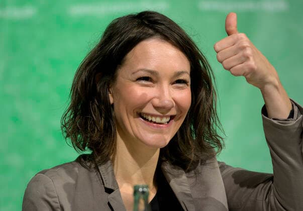 Landesparteitag LDK von Buendnis 90 Die Gruenen von Rheinland-Pfalz in Neuwied : Anne SPIEGEL , Ministerin fuer Familie , Frauen , Jugend , Integration und Verbraucherschutz , und Spitzenkandidatin fuer die naechsten Landtagswahlen , 23.11.2019 Anne SPIEGEL , Buendnis 90 Die Gruenen of Rhineland-Palatinate , 23.11.2019 *** State Party Congress LDK of Buendnis 90 The Greens of Rhineland Palatinate in Neuwied Anne SPIEGEL , Minister for Family, Women, Youth, Integration and Consumer Protection , and Top Candidate for the Next State Parliamentary Elections , 23 11 2019 Anne SPIEGEL , Buendnis 90 The Greens of Rhineland Palatinate , 23 11 2019