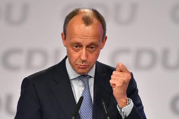 Friedrich MERZ waehrend seiner Rede am Rednerpult,Gestik, Einzelbild,angeschnittenes Einzelmotiv,Portraet,Portrait,Porträt. 32.Parteitag der CDU Deutschlands am 22.11.2019,Congress Centrum Leipzig,