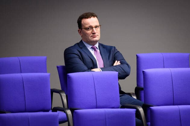 Berlin, Plenarsitzung im Bundestag Deutschland, Berlin - 27.11.2019: Im Bild ist Jens Spahn (Bundesminister für Gesundheit, cdu) während der Sitzung des deutschen Bundestags zu sehen. Berlin Bundestag Berlin Deutschland