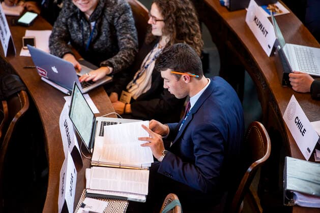 NATIONAL MODEL UNITED NATIONS KONFERENZ ERFURT 28 11 2019 - Erfurt: Teilnehmer während der National Model United Nations Konferenz im Erfurter Rathaus am 28. November 2019. _________________