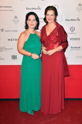 Annalena Baerbock und Katrin Göring-Eckardt beim 68. Bundespresseball 2019 im Hotel Adlon Kempinski. Berlin, 29.11.2019