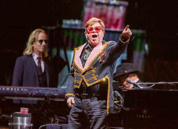 Bilder des Jahres 2019, Entertainment 11 November Entertainment Themen der Woche KW48 Entertainment Bilder des Tages ELTON JOHN CONCERT PERTH, British musician Elton John performs during his Farewell Yellow Brick Road Tour at HBF Park, in Perth, Saturday, November 30, 2019. ( NO ARCHIVING, EDITORIAL USE ONLY, NO USE IN BOOKS WITHOUT CONSENT PERTH WA AUSTRALIA  Copyright: xTONYxMCDONOUGHx 20191201001435430293