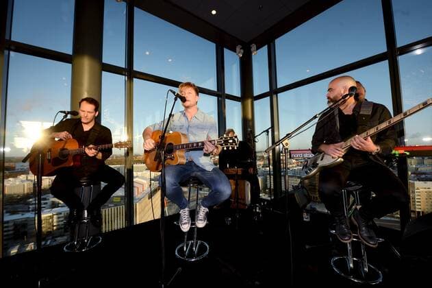 Bilder des Jahres 2019, Entertainment 12 Dezember Entertainment Bilder des Tages Samu Haber, frontman of the Finnish pop-rock band Sunrise Avenue performs at the press conference of the pop group Sunrise Avenue in Helsinki, Finland on Monday, December 2, 2019. Helsinki Finland  Copyright: xMikkoxStigx LKKTMX20191202112408S451
