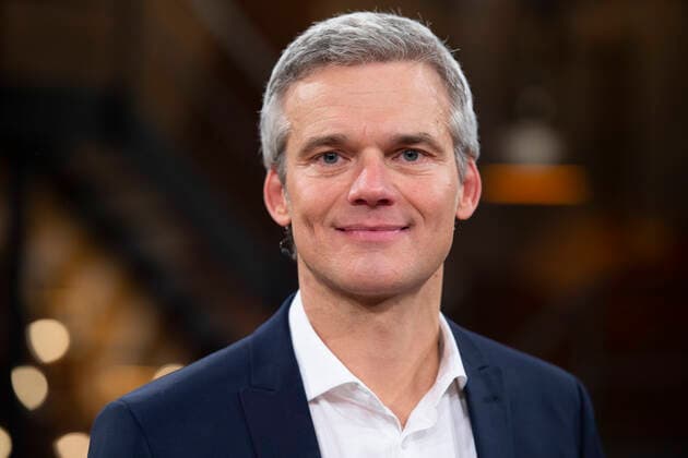 Thorsten SCHROEDER, Moderator, Tagesschau-Sprecher, Portraet, Porträt, Portrait, Angeschnittenes Einzelbild, Einzelmotiv, zu Gast in der Sendung Koelner Treff im WDR Fernsehen, 29.11.2019.