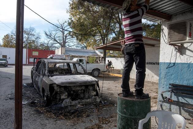 View of hundreds of bullet impacts in the town of Villa Union, in the state of Coahuila, Mexico, 2 December 2019, after an armed attack last Saturday. The strong clashes between assassins and security forces in the northern Mexican state of Coahuila left 22 people dead and the detention of at least two alleged perpetrators, official sources said Monday. 22 dead by shooting of hitmen and police in northern Mexico !ACHTUNG: NUR REDAKTIONELLE NUTZUNG!  Copyright: xMiguelxSierrax MEX523 20191202-637109131761353888