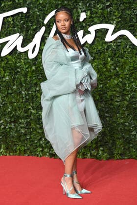Bilder des Jahres 2019, Entertainment 12 Dezember Entertainment Bilder des Tages Singer Rihanna attends The Fashion Awards 2019 at the Royal Albert Hall in London. DECEMBER 2ND 2019  RHDx194237