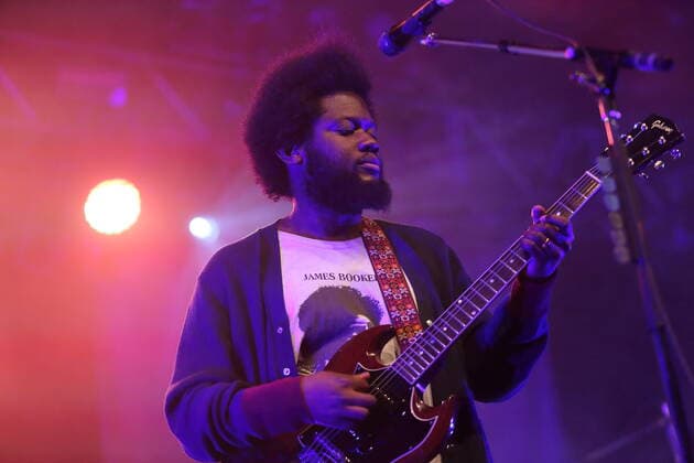 Michael Kiwanuka bei einem Konzert im Huxleys Neue Welt in Berlin, 3. Dezember 2019. Konzert von Michael Kiwanuka in Berlin