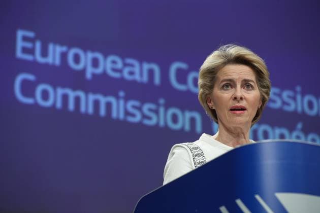 Bilder des Jahres 2019, News 12 Dezember News Bilder des Tages (191204) -- BRUSSELS, Dec. 4, 2019 -- European Commission President Ursula von der Leyen speaks during a press conference at the European Commission headquarters in Brussels, Belgium, Dec. 4, 2019. ) (PORTRAITS)BELGIUM-EU-COMMISSION-VON DER LEYEN-PRESS CONFERENCE ZhengxHuansong 