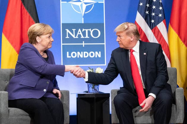 Donald Trump, 75. Geburtstag am 14. Juni Bilder des Jahres 2019, News 12 Dezember News Bilder des Tages December 4, 2019, London, United Kingdom: President DONALD TRUMP participates in a bilateral meeting with the Chancellor of the Federal Republic of Germany ANGELA MERKEL during the North Atlantic Treaty Organization (NATO) 70th anniversary meeting Wednesday London United Kingdom - ZUMAz03_ 20191204_sha_z03_857 Copyright: xWhitexHousex