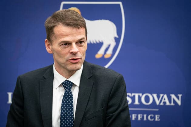 (ARKIV) Faeroeernes Lagmand Bárður á Steig Nielsen til pressemoedet i forbindelse med Statsminister Mette Frederiksens (S) besoeg paa Faeroeerne, torsdag den 7. november 2019. OEget strategisk partnerskab med USA om Arktis er et udtryk for, at USA for alvor kigger mod nord. Det viser ogsaa et oenske om mere sammenhaeng i rigsfaellesskabet. Det skriver Ritzau, torsdag den 5. december 2019. . , Torshavn Denmark Copyright: Scanpix NielsxChristianxVilmannx COP999 spdk20191205-171904-L