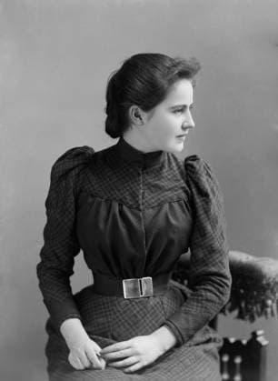 Edith Bolling (1872-1961), Second Wife of U.S. President Woodrow Wilson 1915-1924, Half-Length Seated Portrait, Photograph by C.M, Bell, early 1890 s  Copyright: xCircaxImagesx ghi-circa07428