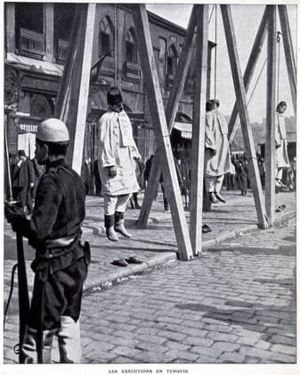 Turquie Les executions en Turquie par pendaison, photographie in Le Monde Illustre, mai 1909. En avril 1909 les Jeunes Turcs envoient de Tessalonique une armee qui deposera le sultan Abdul Hamid le 26 de ce mois. Credit : Collection KHARBINE-TAPABOR. *** Turkey Executions in Turkey by hanging, photograph in Le Monde Illustre, May 1909 In April 1909 the Young Turks sent an army from Tessaloniki which would deposit Sultan Abdul Hamid on the 26th of this month Credit Collection KHARBINE TAPABOR  KH18867