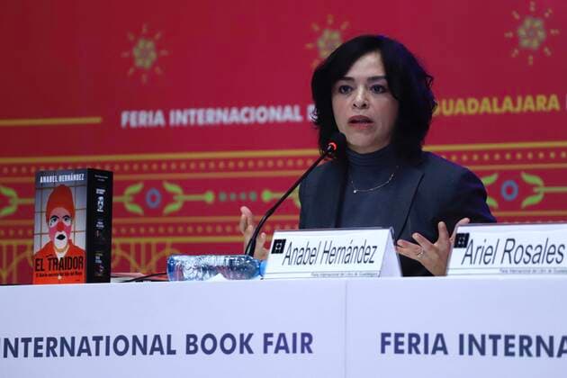 December 5, 2019: EUM20191205CUL24.JPG.CIUDAD DE MEXICO. BooksLibros-FIL.- 5 de diciembre de 2019. La periodista Anabel Hernandez presento su libro El traidor en la Feria Internacional del Libro de Guadalajara. Foto: Agencia EL UNIVERSALBerenice FregosoEELG  - ZUMAu78_ 20191205_zaf_u78_076 Copyright: xElxUniversalx