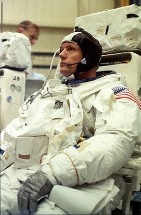 Premier pas sur la lune L astronaute americain Neil ARMSTRONG (ne en 1930) avant son depart pour la lune, en Juillet 1969. Credit : Collection NASA KHARBINE-TAPABOR.