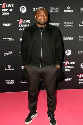 Gerald Asamoah bei der 20. Verleihung der 1Live Krone 2019 in der Jahrhunderthalle. Bochum, 05.12.2019