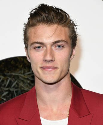 05 December 2019 - West Hollywood, California - Lucky Blue Smith. 2019 GQ Men Of The Year held at The West Hollywood Edition. Photo Credit: Birdie Thompson AdMedia 248331 2019-12-05 California West Hollywood Etats-Unis  Copyright: xAdMediax STAR_248331_252