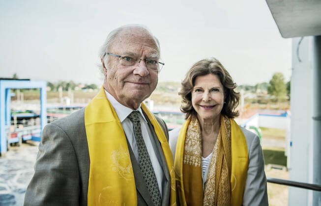 King Carl XVI Gustaf and Queen Silvia visit the SARAI sewage treatment plant outside the city of Haridwar on December 5, 2019 The Swedish Royals are on a state visit to India. Photo Carolina Byrmo Aftonbladet TT code 2512 * * * SWEDEN OUT * * * Stockholm Sweden x2512x *** King Carl XVI Gustaf and Queen Silvia visit the SARAI sewage treatment plant outside the city of Haridwar on December 5, 2019 The Swedish Royals are on a state visit to India Photo Carolina Byrmo Aftonbladet TT code 2512 SWEDEN OUT Stockholm Sweden x2512x,  Copyright: xCAAROLINAxBYRMO AFTONBLADET TTx SWEDISH ROYALS STATE VISIT TO INDIA