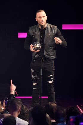 Kontra K bei der 20. Verleihung der 1Live Krone 2019 in der Jahrhunderthalle. Bochum, 05.12.2019