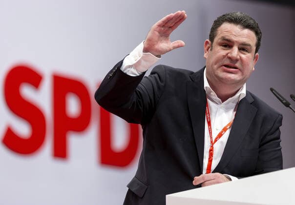SPD Parteitag. Bundesarbeitsminister Hubertus Heil, SPD, spricht auf dem Bundesparteitag der SPD in Berlin. 07.12.2019. Berlin Deutschland
