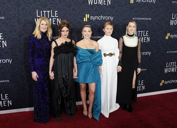 Entertainment Bilder des Tages Laura Dern, Emma Watson, Saoirse Ronan, Florence Pugh and Eliza Scanlen arrive on the red carpet the Little Women World Premiere at Museum of Modern Art on December 07, 2019 in New York City.  NYP20191207116 JOHNxANGELILLO