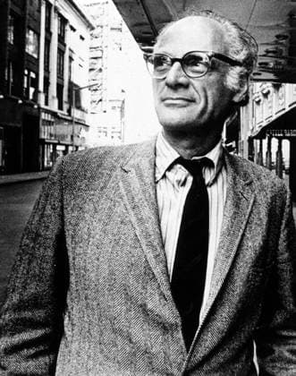 MILLER Arthur Portrait d Arthur MILLER. Photographie prise a New-York en 1973. Credit : Coll. D-U KHARBINE-TAPABOR.