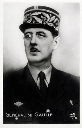 DE GAULLE Portrait du General DE GAULLE (1890-1970), vers 1945. Credit : Collection IM KHARBINE-TAPABOR.