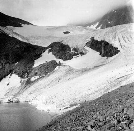 LAPONIE Paysage en LAPONIE. Photographie de Roger PERRIN , 1955. Credit Photo PERRIN KHARBINE TAPABOR