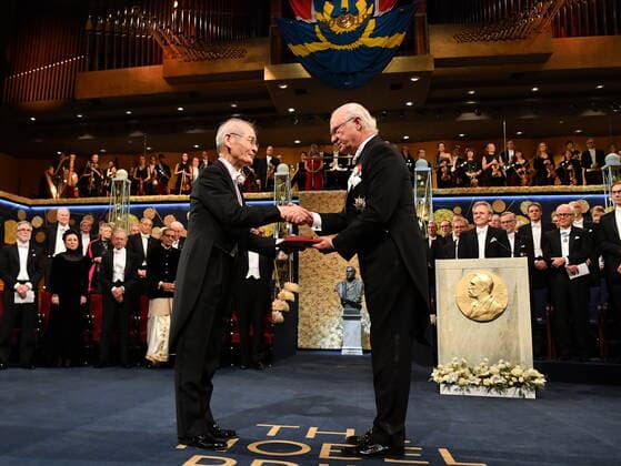 Chemistry laureate Akira Yoshino, left, receives the prize from King Carl Gustaf of Sweden, during the Nobel Prize award ceremony, at the Stockholm Concert Hall, in Stockholm, Monday, Dec 10, 2019 STOCKHOLM SWEDEN x10030x,  Copyright: xJonasxEkstromer TTx SWEDEN NOBEL