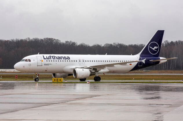 Lufthansa Airbus A320-211 (D-AIQS) beim Presse-Fototermin zum Winter-Fuhrpark des Flughafens Köln Bonn Airport. Köln, 11.12.2019