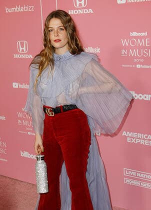 December 12, 2019, Hollywood, CA, USA: LOS ANGELES, CALIFORNIA - DECEMBER 12: Maggie Rogers arrives at the 2019 Billboard Women In Music at Hollywood Palladium on December 12, 2019 in Los Angeles, California. Photo: CraSH imageSPACE Hollywood USA - ZUMAs181 20191212_zea_s181_026 Copyright: xImagespacex