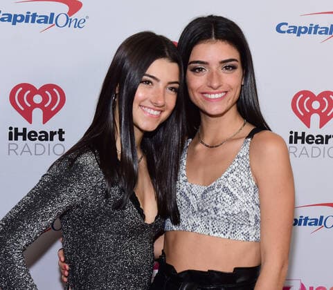 NEW YORK, NEW YORK - DECEMBER 13: Charli D Amelio and Dixie D Amelio arrive at iHeartRadio s Z100 Jingle Ball 2019 Presented By Capital One on December 13, 2019 in New York City. Photo: Jeremy Smith imageSPACE Copyright: ximageSPACEx