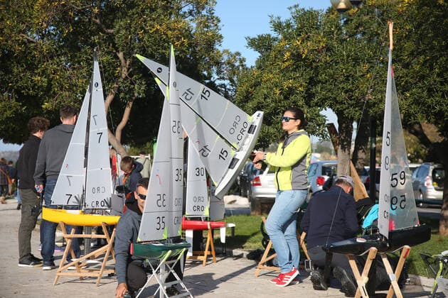 Regatta of radio-controlled sailboats - Sibenik, Croatia 15.12.2019., Sibenik, Croatia - The 24th regatta of radio-controlled sailboats finally started on the Sibenik waterfront in front of the cannons, which was delayed because there was no wind.  DuskoxJaramaz PIXSELL