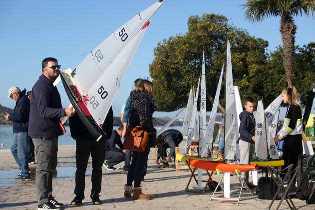 Regatta of radio-controlled sailboats - Sibenik, Croatia 15.12.2019., Sibenik, Croatia - The 24th regatta of radio-controlled sailboats finally started on the Sibenik waterfront in front of the cannons, which was delayed because there was no wind.  DuskoxJaramaz PIXSELL
