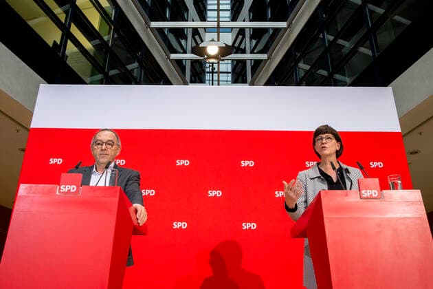 News Themen der Woche KW51 News Bilder des Tages Co-Parteivorsitzende der SPD Norbert Walter-Borjans und Saskia Esken waehrend einer Pressekonferenz im Willy-Brandt-Haus in Berlin am 16. Dezember 2019. Pressekonferenz der SPD Vorsitzende im Willy-Brand-Haus *** Co Party Chairwoman of the SPD Norbert Walter Borjans and Saskia Esken during a press conference at the Willy Brandt House in Berlin on 16 December 2019 SPD Chairwomans press conference at the Willy Brand House