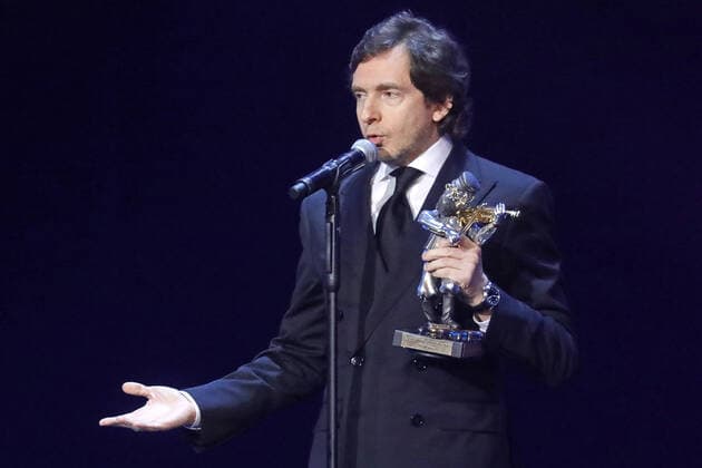 Entertainment Bilder des Tages MOSCOW, RUSSIA - DECEMBER 18, 2019: Channel One First Deputy General Director Alexander Faifman, the winner of the Charity prize, during a ceremony to present the 18th Fiddler on the Roof awards of the Federation of Jewish Communities of Russia at the State Kremlin Palace. First introduced in 2001, the annual Fiddler on the Roof awards celebrate notable contributions into the development of Russia s Jewish community in public activities, arts and culture. Mikhail Japaridze TASS  TS0C7D43